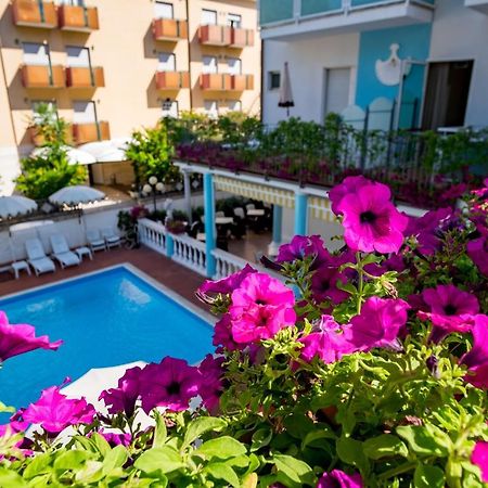 Hotel Villa Dei Fiori - Sul Mare Con Piscina Viserbella di Rimini Екстер'єр фото