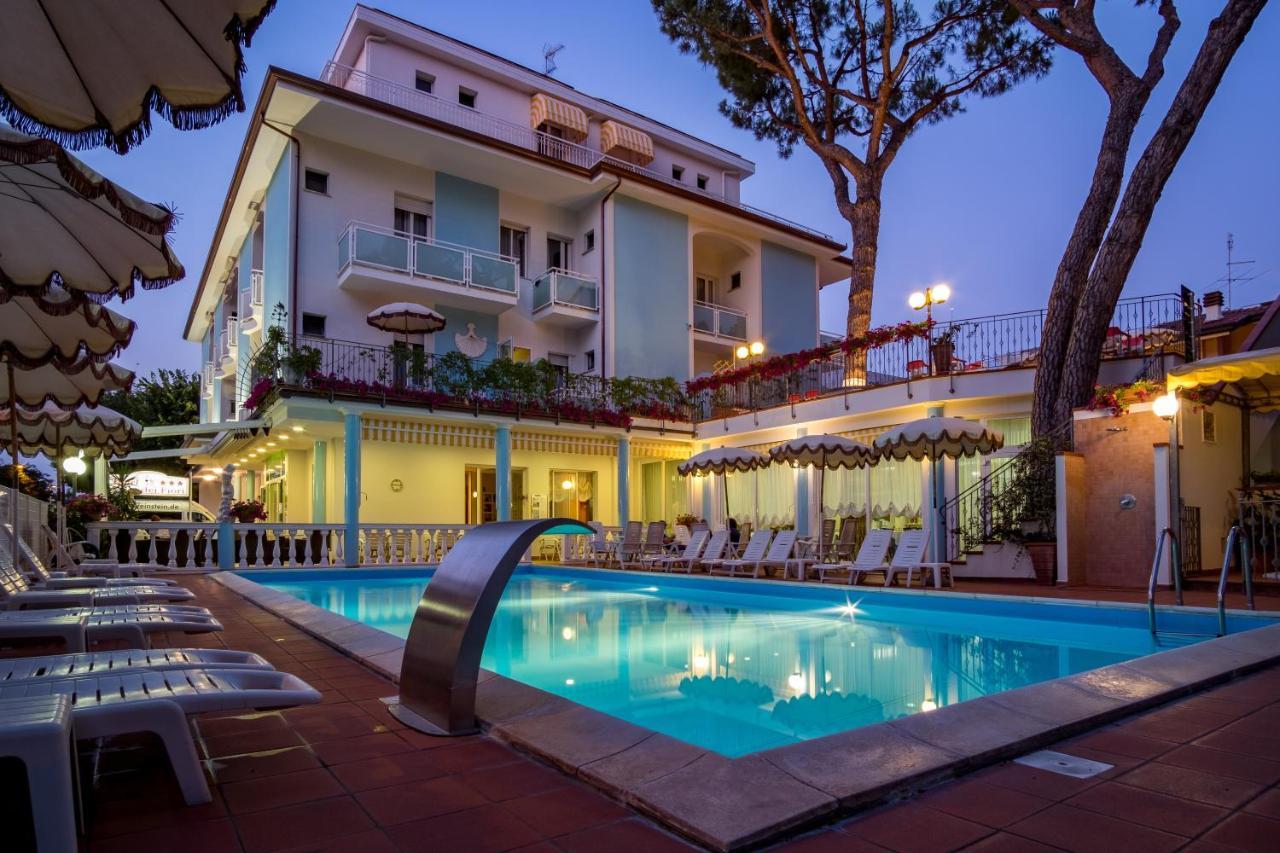 Hotel Villa Dei Fiori - Sul Mare Con Piscina Viserbella di Rimini Екстер'єр фото