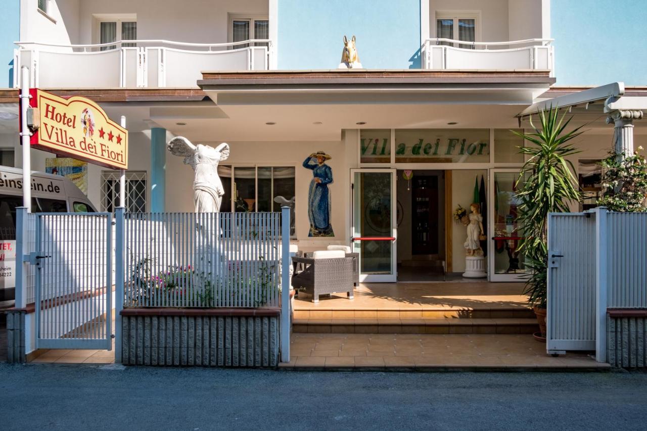 Hotel Villa Dei Fiori - Sul Mare Con Piscina Viserbella di Rimini Екстер'єр фото